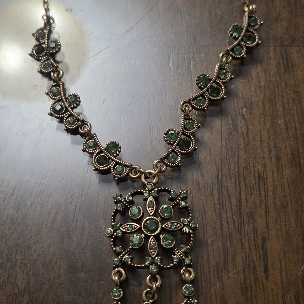 Lia Sophia Vintage-Inspired Green and Gold Necklace